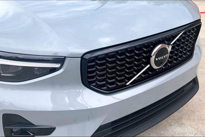 2026 Volvo XC40 B5 Plus