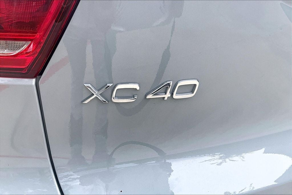 2026 Volvo XC40 B5 Plus
