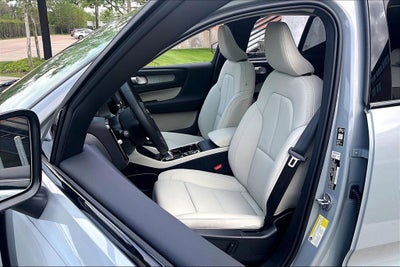 2026 Volvo XC40 B5 Plus
