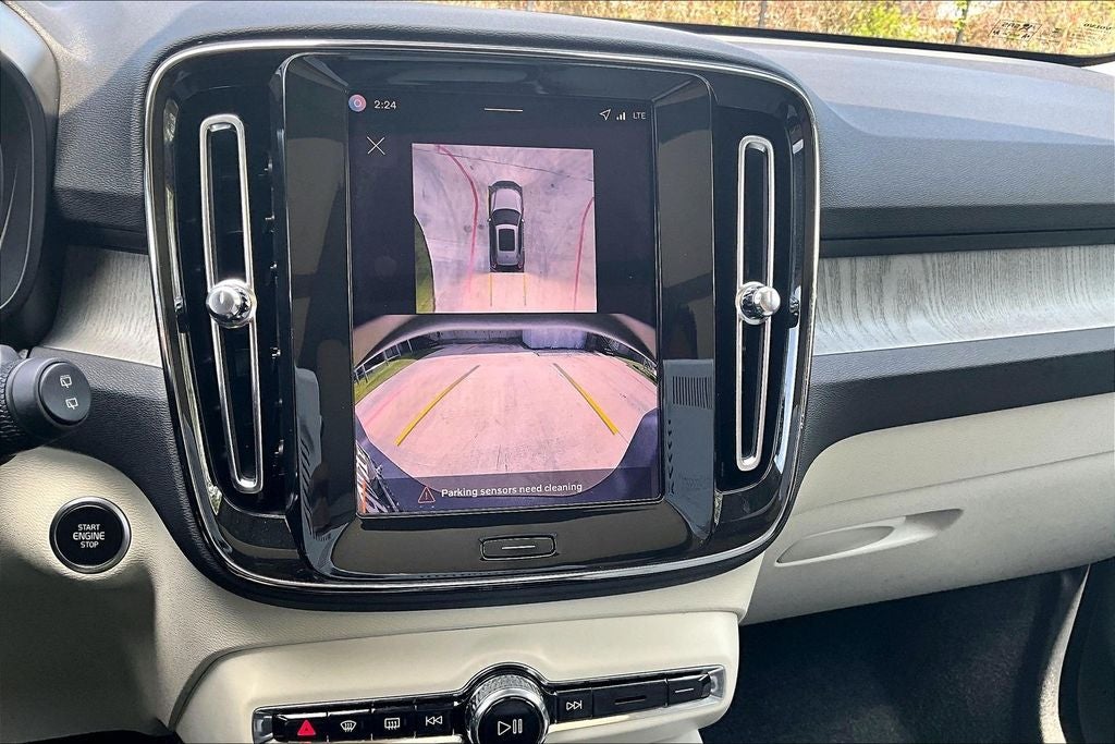 2026 Volvo XC40 B5 Plus