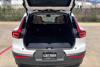 2026 Volvo XC40 B5 Plus