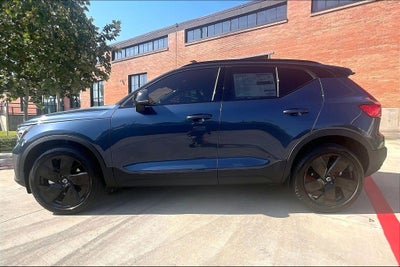 2026 Volvo XC40 B5 Ultra Black Edition