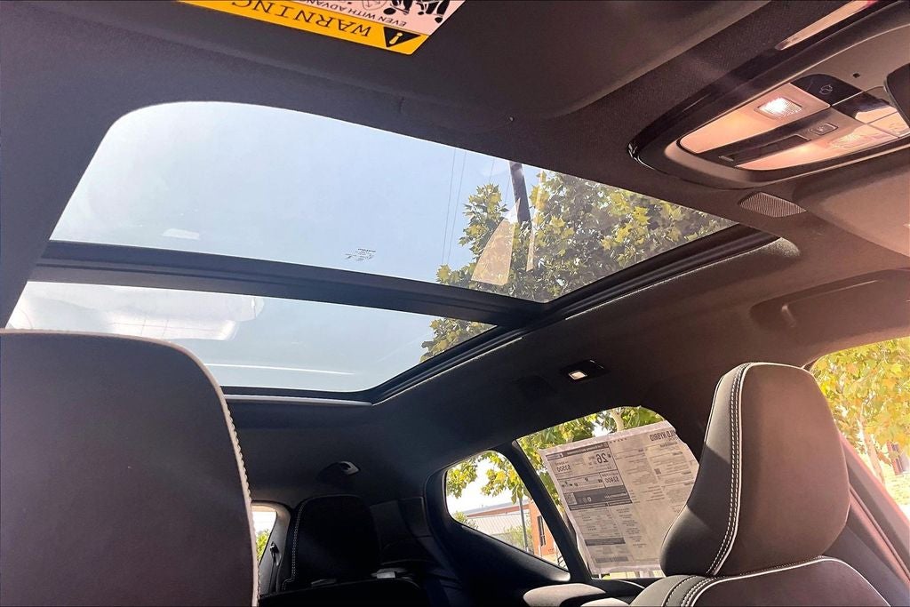 2026 Volvo XC40 B5 Ultra Black Edition