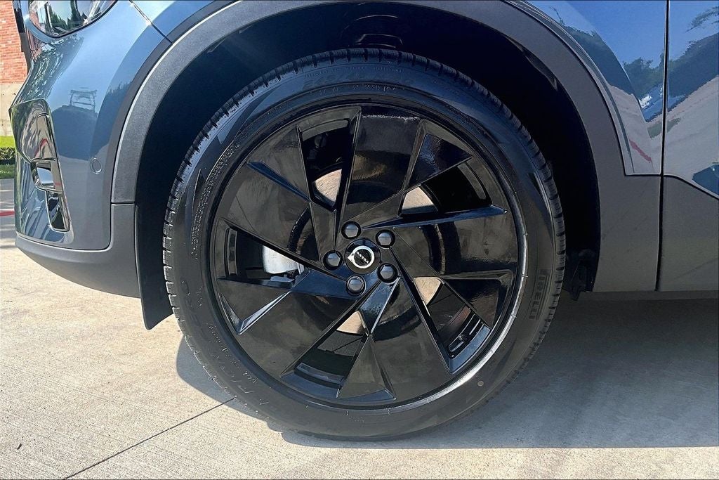 2026 Volvo XC40 B5 Ultra Black Edition