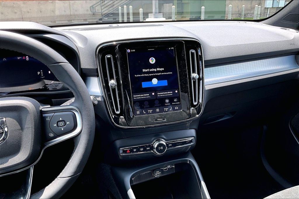 2026 Volvo XC40 B5 Ultra Black Edition