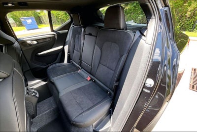 2026 Volvo XC40 B5 Ultra Black Edition