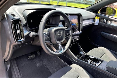 2026 Volvo XC40 B5 Ultra Black Edition