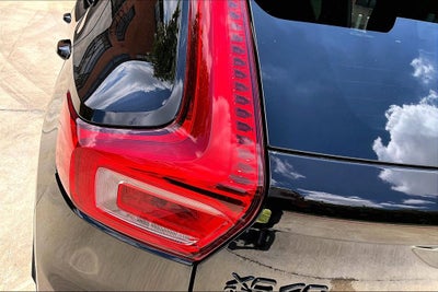 2026 Volvo XC40 B5 Ultra Black Edition