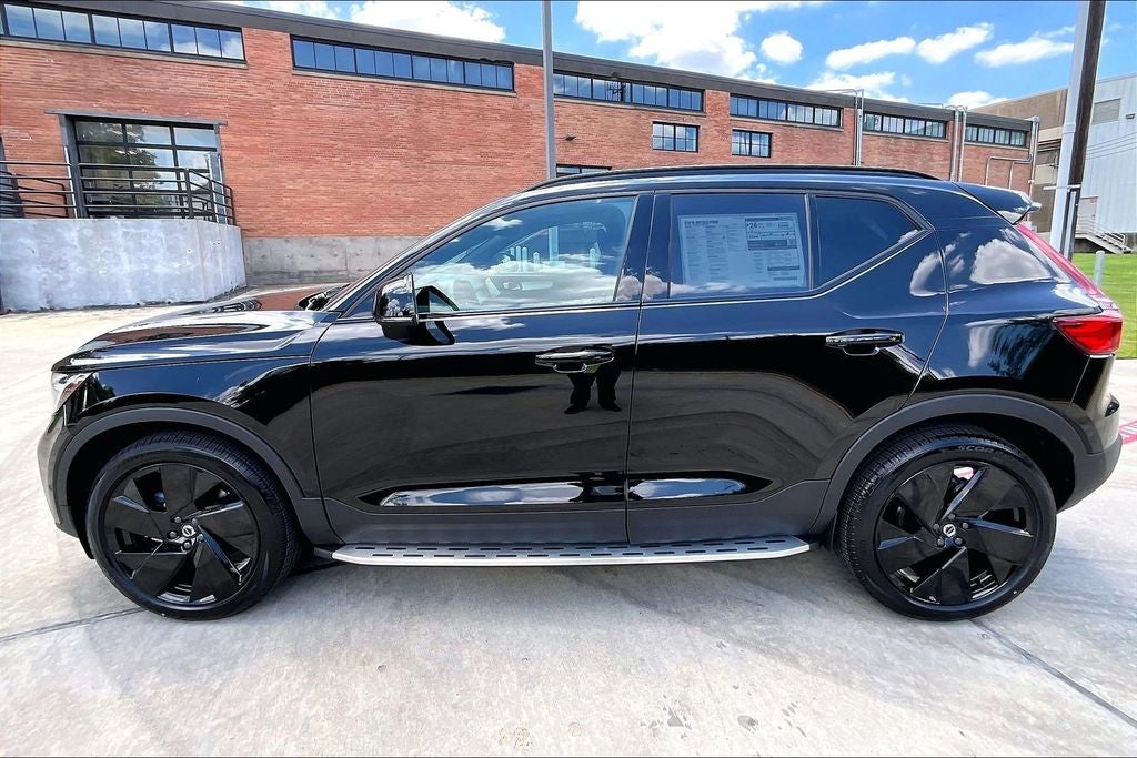 2026 Volvo XC40 B5 Ultra Black Edition