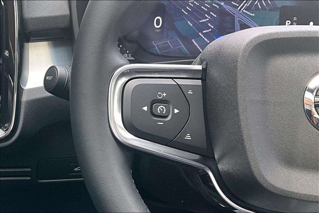 2026 Volvo XC40 B5 Ultra Black Edition