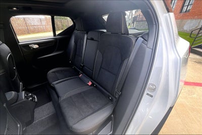 2026 Volvo XC40 B5 Ultra Black Edition