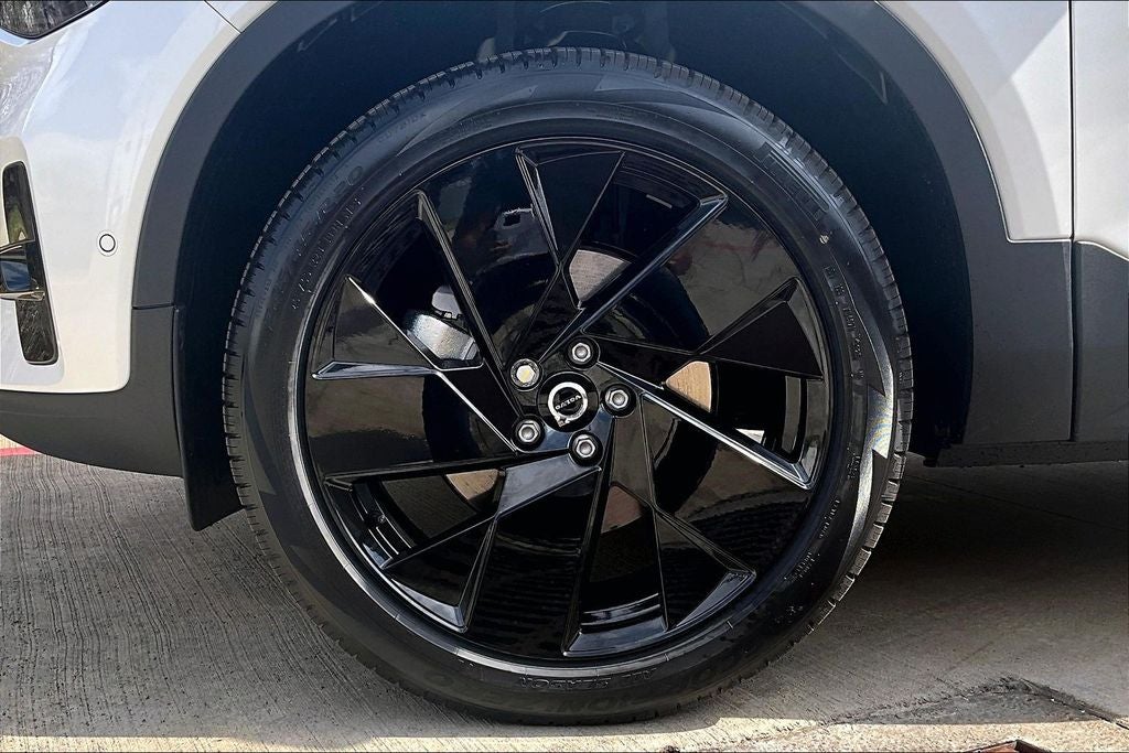 2026 Volvo XC40 B5 Ultra Black Edition