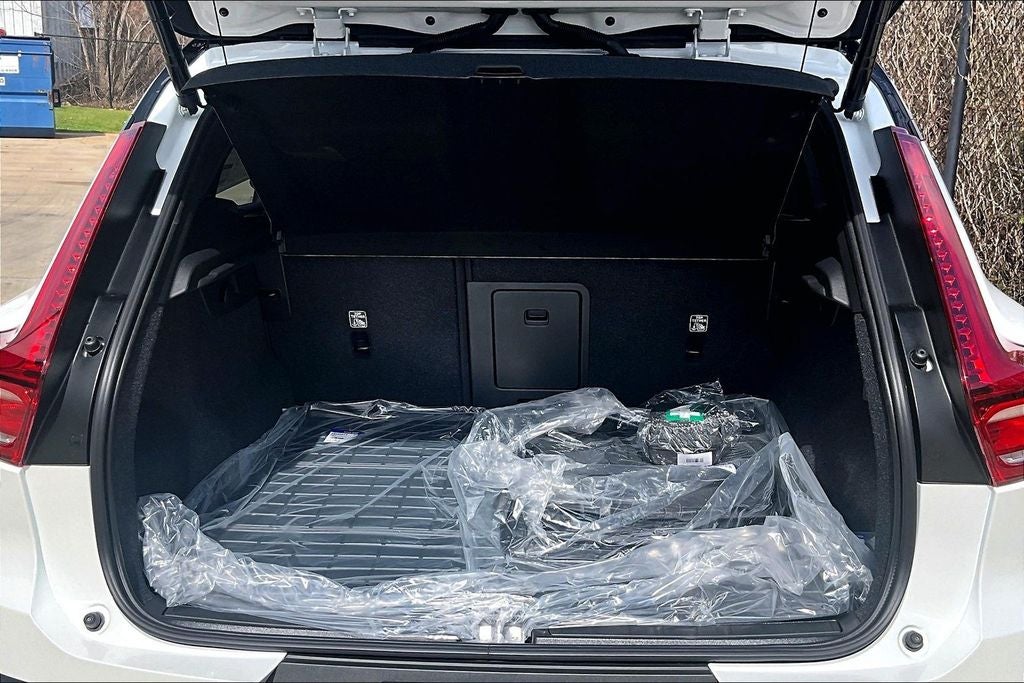 2026 Volvo XC40 B5 Ultra Black Edition