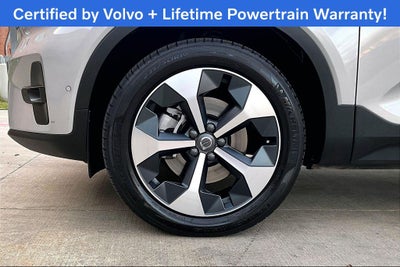 2025 Volvo XC40 B5 Plus Bright Theme