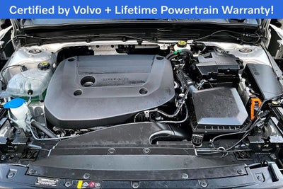 2025 Volvo XC40 B5 Plus Bright Theme