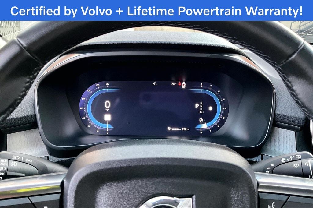 2025 Volvo XC40 B5 Plus Bright Theme