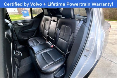 2025 Volvo XC40 B5 Plus Bright Theme