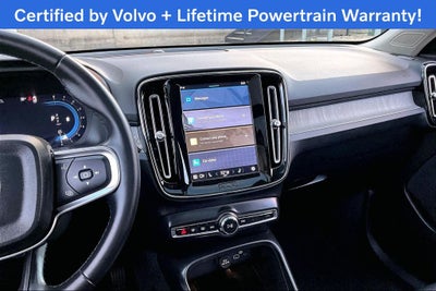 2025 Volvo XC40 B5 Plus Bright Theme