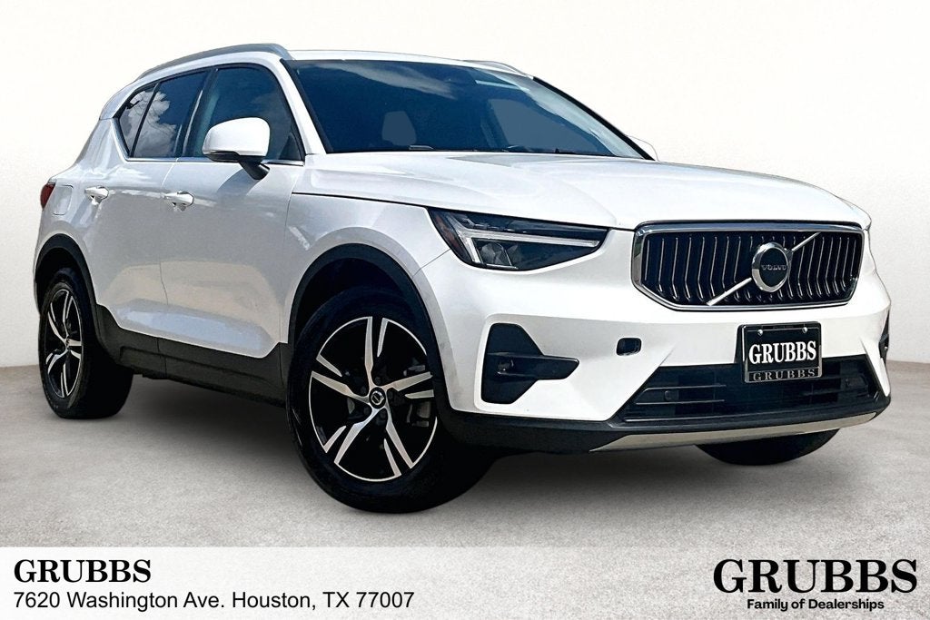 2023 Volvo XC40