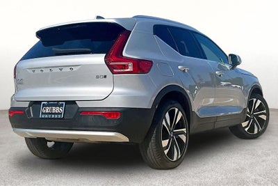 2024 Volvo XC40 B5 Plus Bright Theme