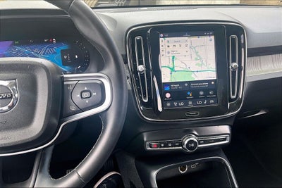 2024 Volvo XC40 B5 Plus Bright Theme