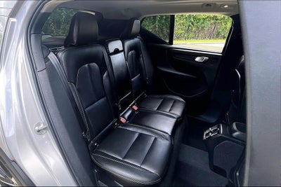 2024 Volvo XC40 B5 Plus Bright Theme