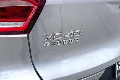 2024 Volvo XC40 B5 Plus Bright Theme