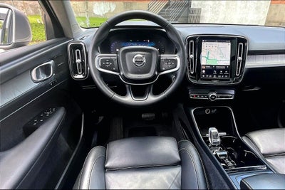 2024 Volvo XC40 B5 Plus Bright Theme