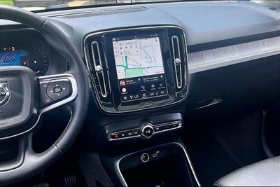 2024 Volvo XC40 B5 Plus Bright Theme