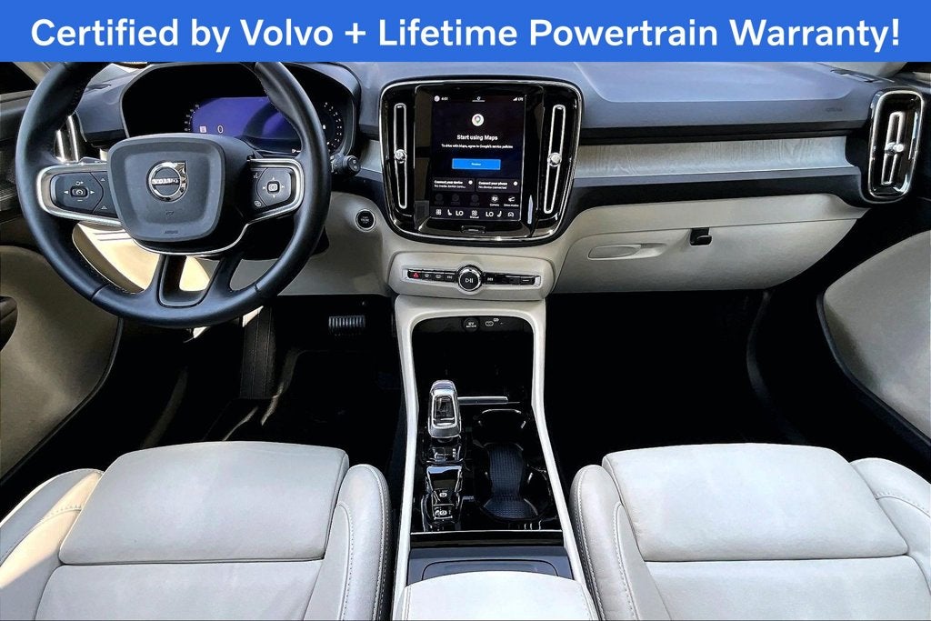 2024 Volvo XC40 B5 Plus Bright Theme