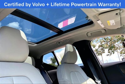 2024 Volvo XC40 B5 Plus Bright Theme
