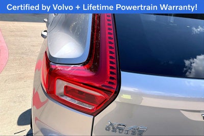 2024 Volvo XC40 B5 Plus Bright Theme