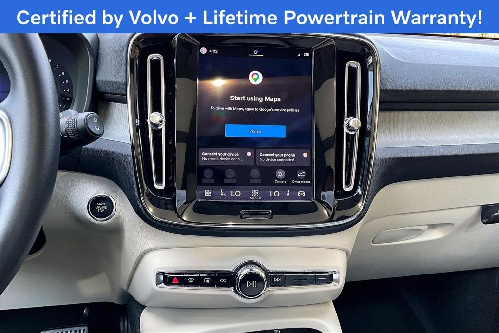 2024 Volvo XC40 B5 Plus Bright Theme