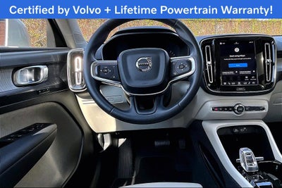 2024 Volvo XC40 B5 Plus Bright Theme