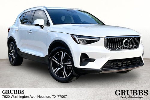 2023 Volvo XC40 B5 Plus Bright Theme