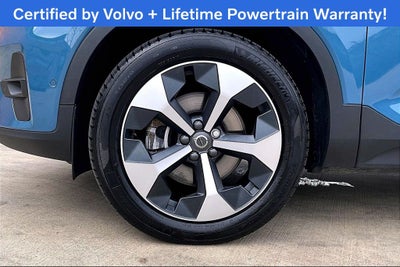 2025 Volvo XC40 B5 Plus Bright Theme