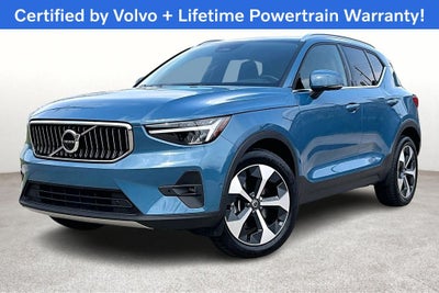 2025 Volvo XC40 B5 Plus Bright Theme