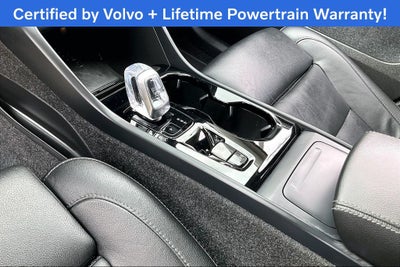 2025 Volvo XC40 B5 Plus Bright Theme