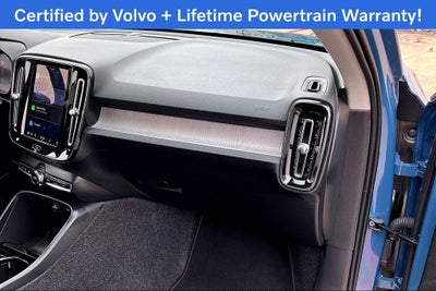 2025 Volvo XC40 B5 Plus Bright Theme