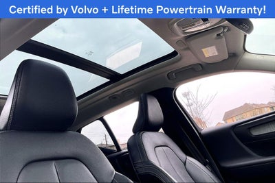 2025 Volvo XC40 B5 Plus Bright Theme