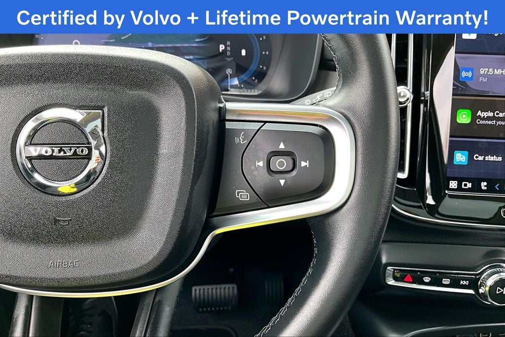 2025 Volvo XC40 B5 Plus Bright Theme