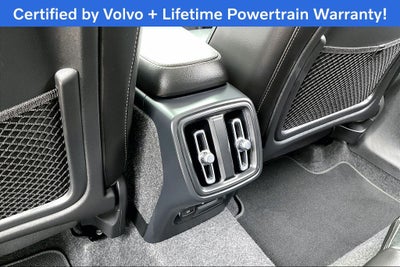 2025 Volvo XC40 B5 Plus Bright Theme