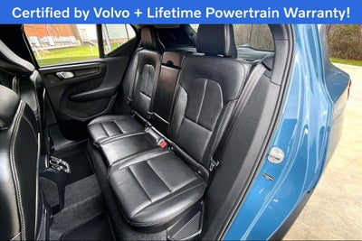 2025 Volvo XC40 B5 Plus Bright Theme