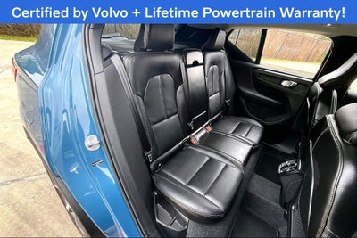 2025 Volvo XC40 B5 Plus Bright Theme
