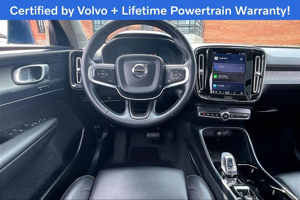 2025 Volvo XC40 B5 Plus Bright Theme