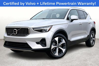 2025 Volvo XC40 B5 Plus Bright Theme