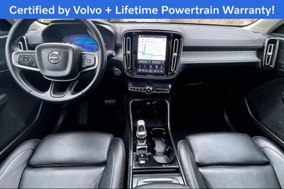 2025 Volvo XC40 B5 Plus Bright Theme