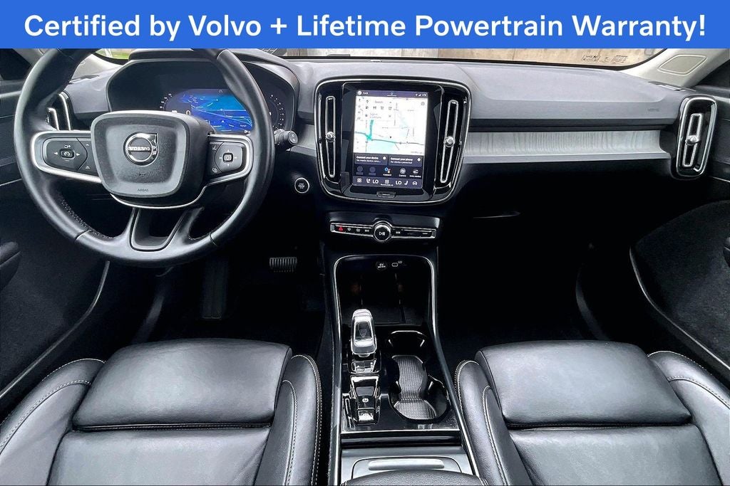 2025 Volvo XC40 B5 Plus Bright Theme