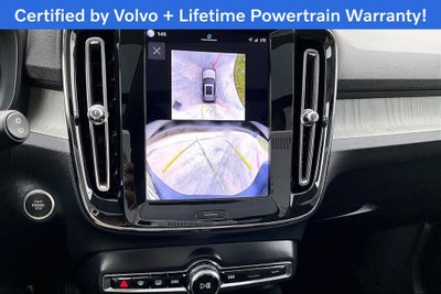 2025 Volvo XC40 B5 Plus Bright Theme