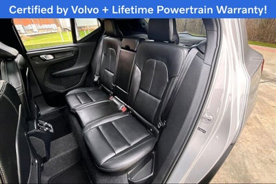 2025 Volvo XC40 B5 Plus Bright Theme